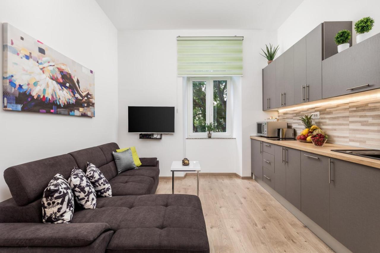 Quiet Center Apartments Рієка Екстер'єр фото